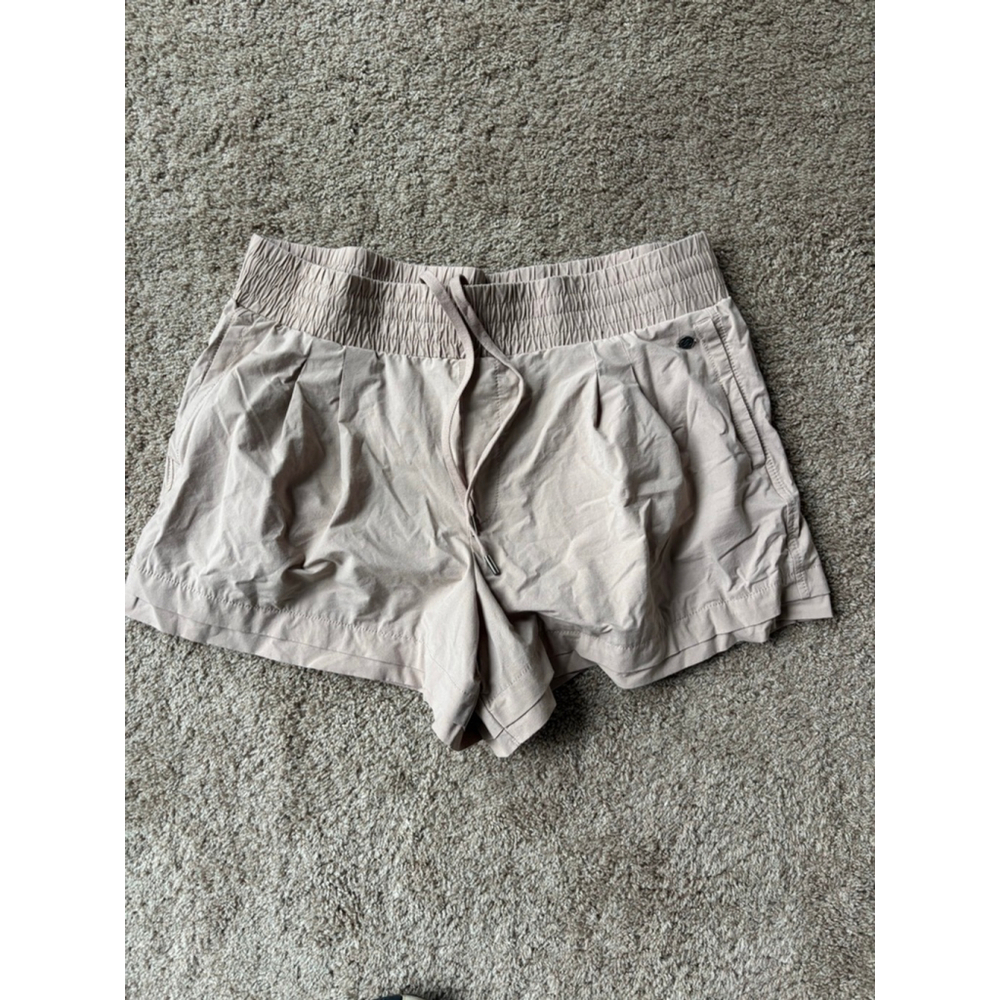 Women's CALIA by Carrie Underwood Flowy Athletic Shorts XL Blush Beige